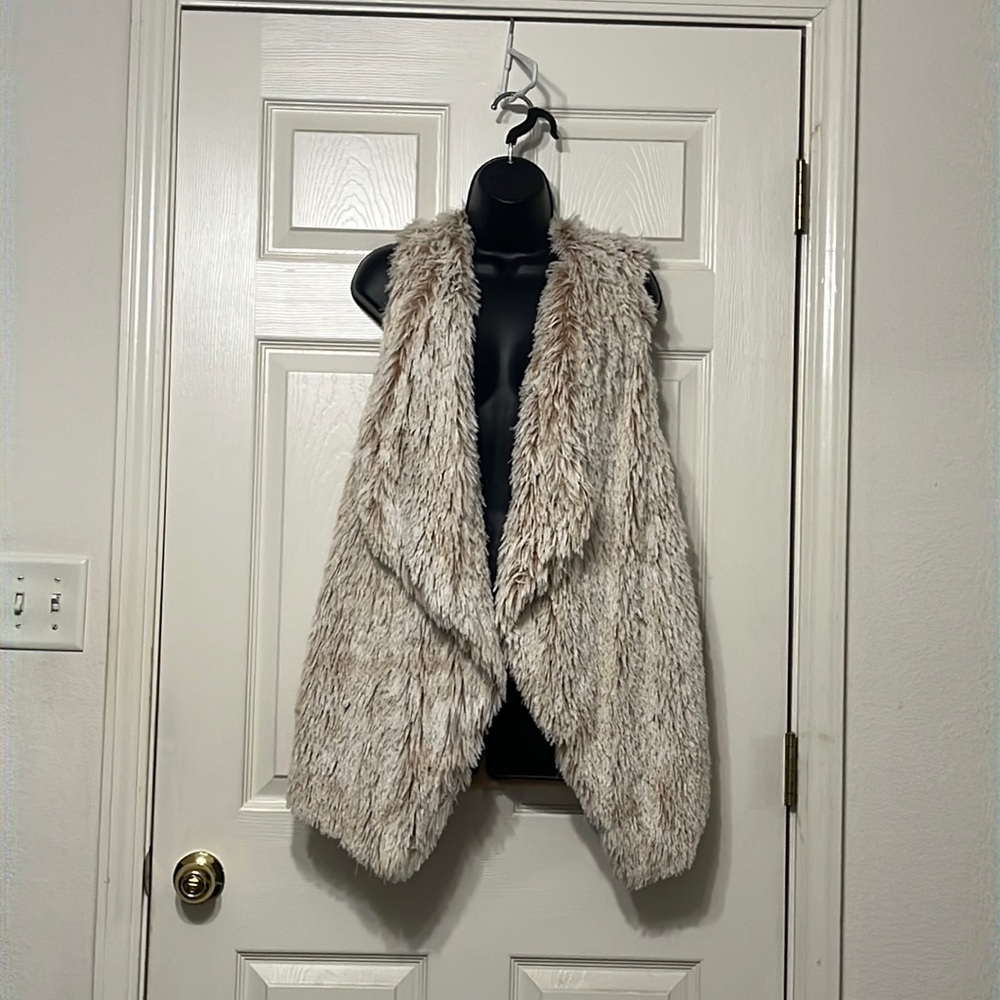 Cream/tan soft furry vest